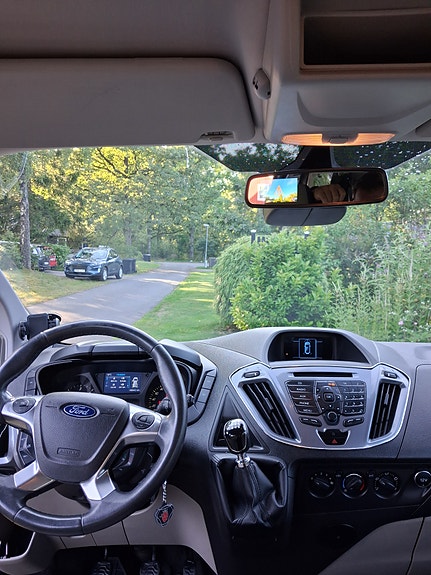 Ford Tourneo Custom 3 of 5