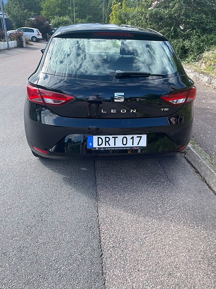 Seat Leon 2 of 5