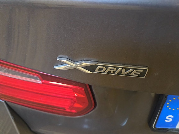 BMW 320d 14 of 18