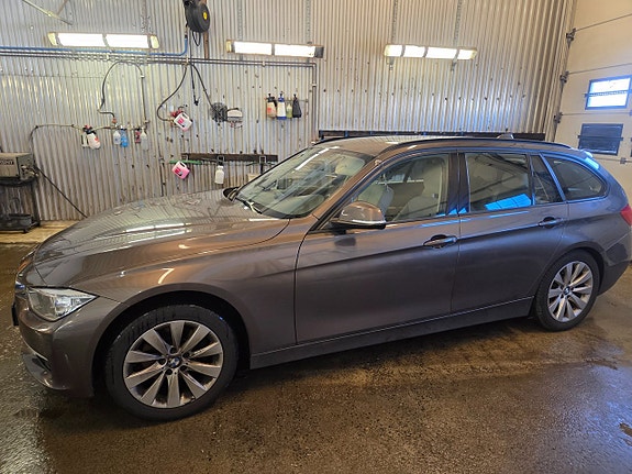 BMW 320d 4 of 18
