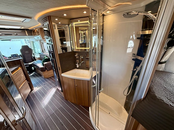 Knaus Sun I 900 LEG -Långbädd-Automat-Lyxkryssare-Alde-Skinnklädsel 20 of 24