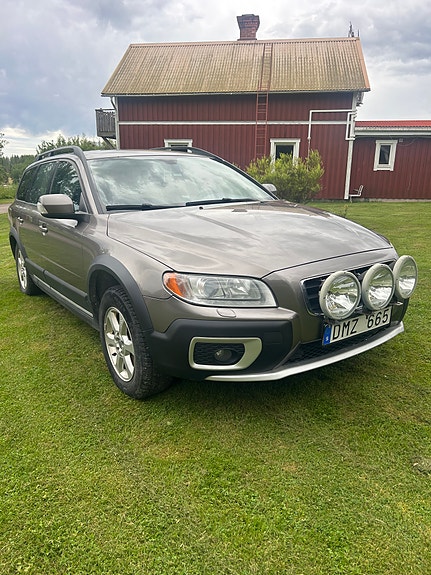 Volvo XC70 3 of 8