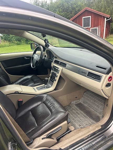 Volvo XC70 5 of 8