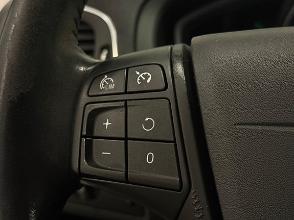 Volvo V40 Cross Country 19 of 21