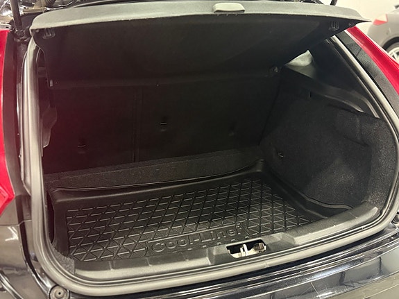 Volvo V40 Cross Country 21 of 21