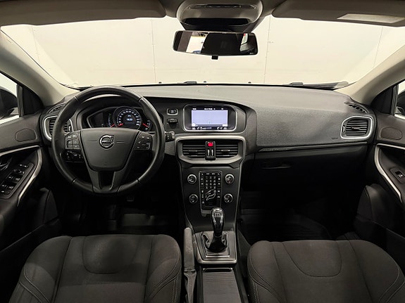 Volvo V40 Cross Country 10 of 21