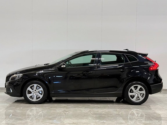 Volvo V40 Cross Country 8 of 21
