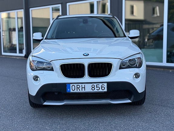 BMW X1 4 of 5