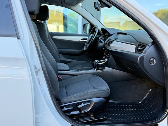 BMW X1 5 of 5