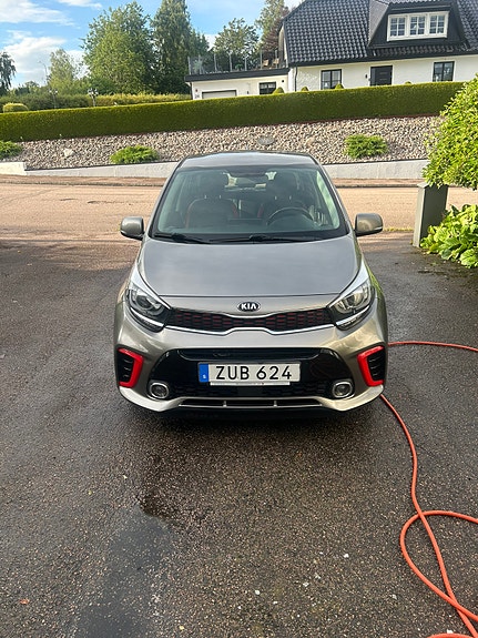 Kia Picanto 2 of 5