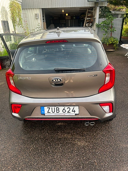 Kia Picanto 3 of 5