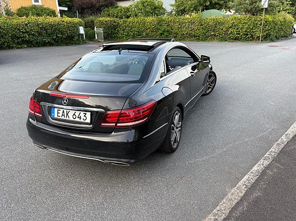 Mercedes-Benz E250 5 of 5