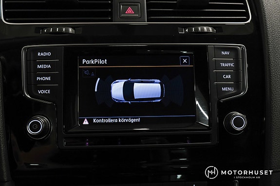 Volkswagen Golf VII 12 of 19