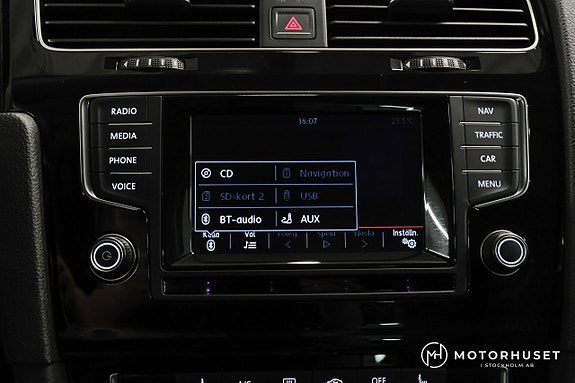 Volkswagen Golf VII 14 of 19