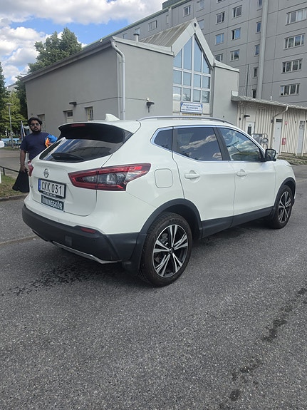 Nissan Qashqai 2 of 5