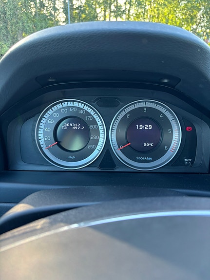 Volvo V70 5 of 5