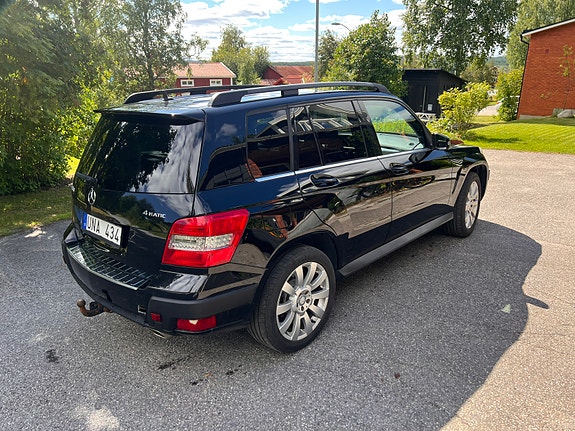 Mercedes-Benz GLK280 3 of 5