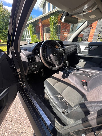 Mercedes-Benz GLK280 6 of 7