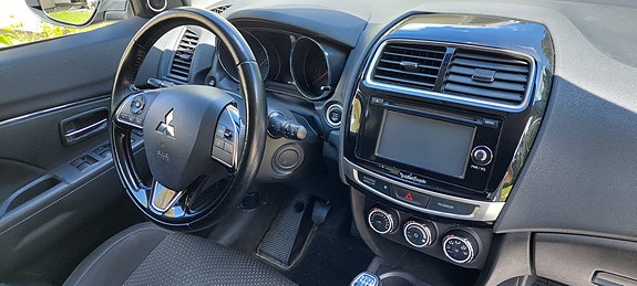 Mitsubishi ASX 7 of 9