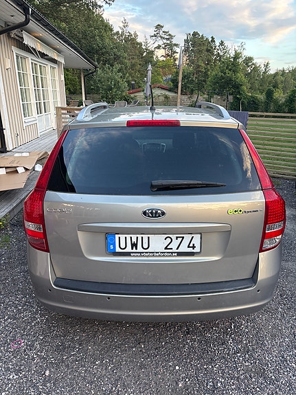 Kia Ceed 2 of 4