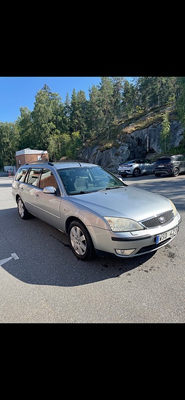 Ford Mondeo 2 of 5