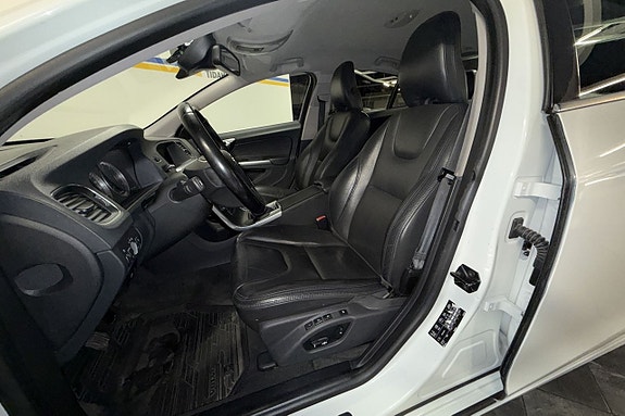 Volvo S60 13 of 22