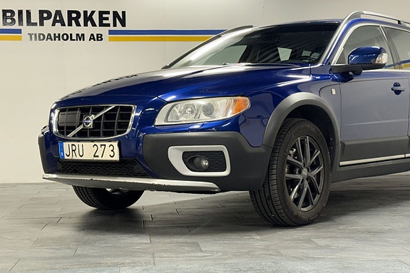 Volvo XC70 2 of 5