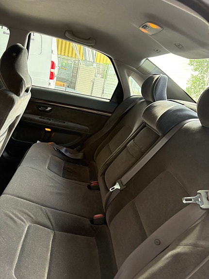 Volvo S80 4 of 5
