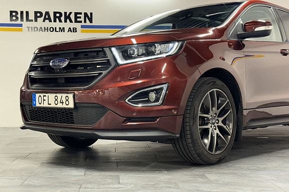 Ford Edge 2 of 5