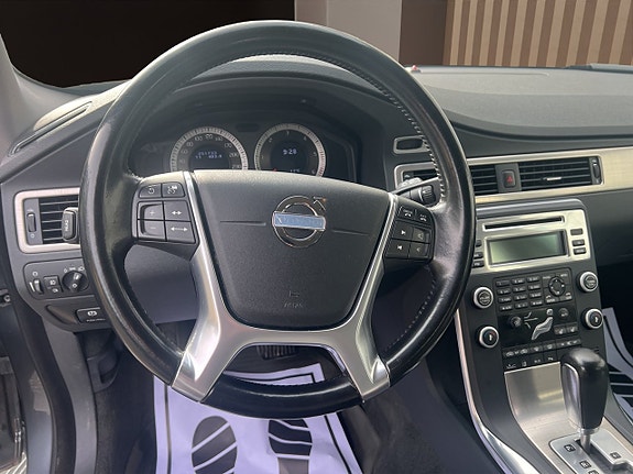 Volvo V70 12 of 22