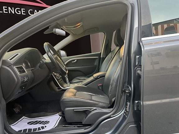 Volvo V70 9 of 22