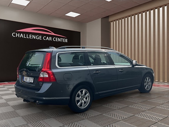 Volvo V70 6 of 22