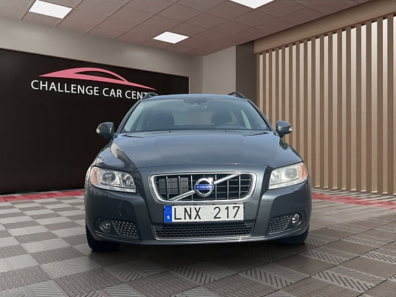 Volvo V70 8 of 22
