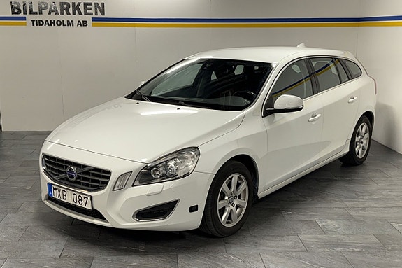 Volvo V60 3 of 5
