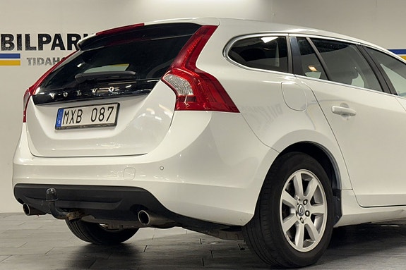 Volvo V60 7 of 23