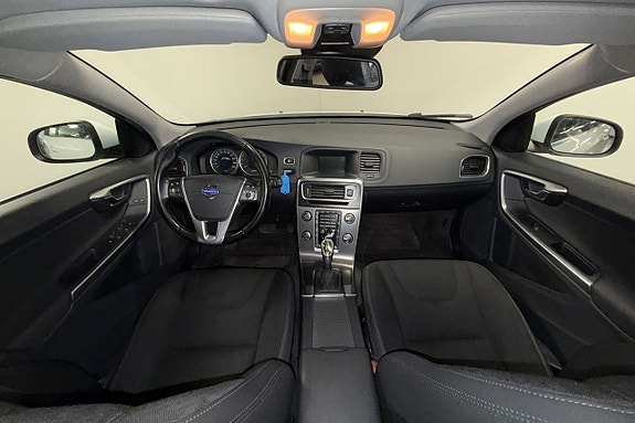 Volvo V60 11 of 23