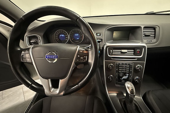 Volvo V60 15 of 23