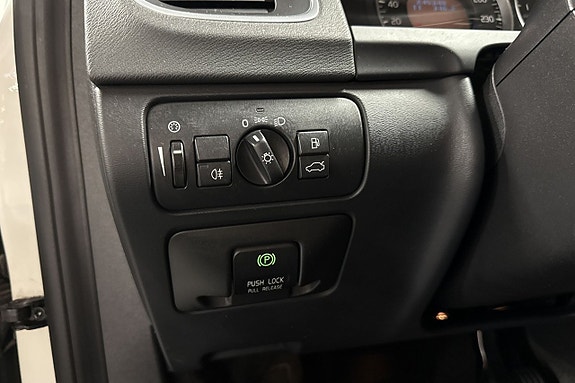 Volvo V60 17 of 23