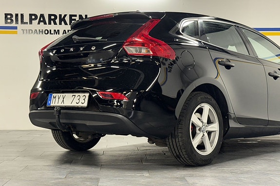 Volvo V40 8 of 23