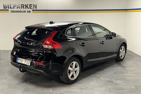 Volvo V40 9 of 23