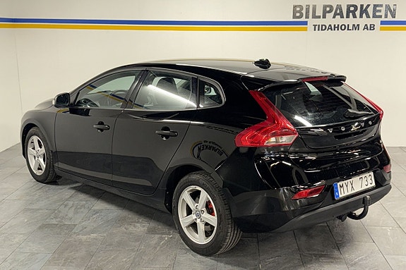 Volvo V40 12 of 23