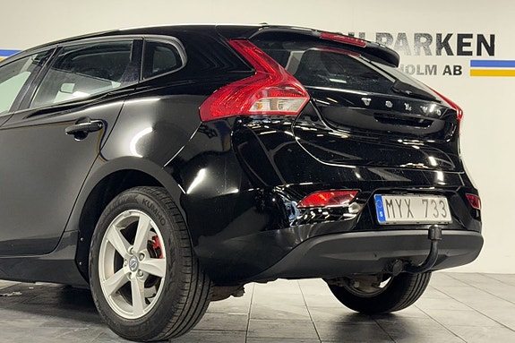 Volvo V40 11 of 23