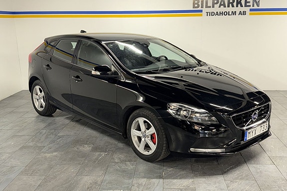 Volvo V40 6 of 23
