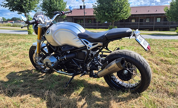 BMW R nineT 3 of 5