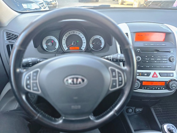 Kia Ceed 16 of 17