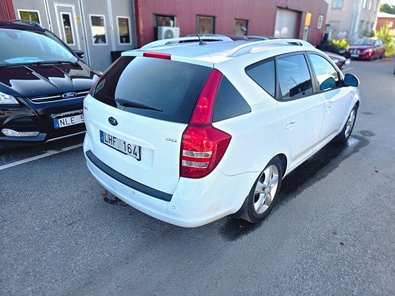 Kia Ceed 6 of 17