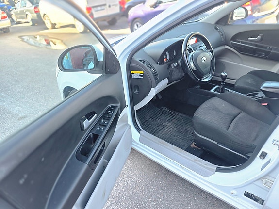 Kia Ceed 11 of 17