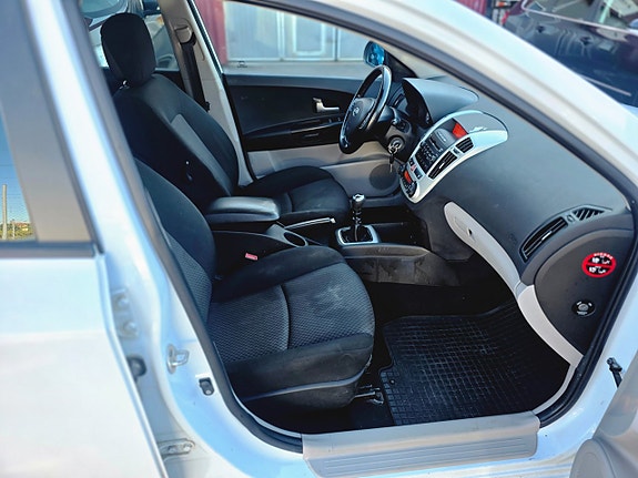 Kia Ceed 14 of 17