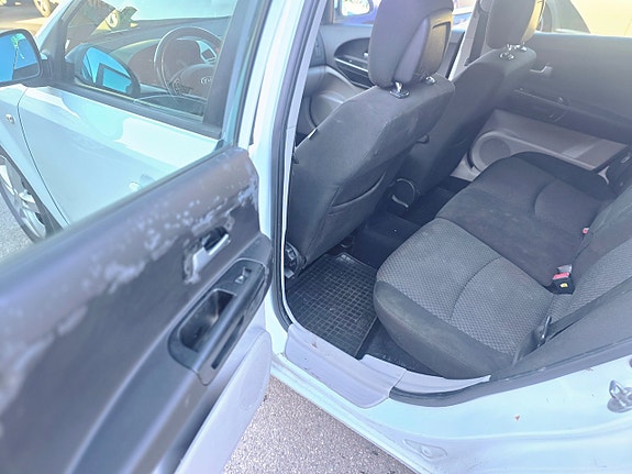 Kia Ceed 10 of 17