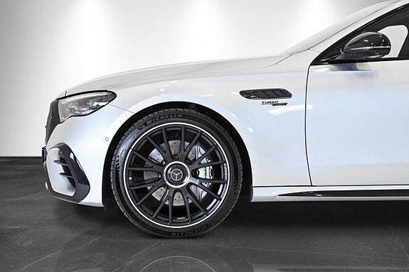 Mercedes-Benz AMG GT Black Series 4 of 5